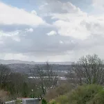 Pleasant Stay In Swansea - Tv In Every Bedroom!